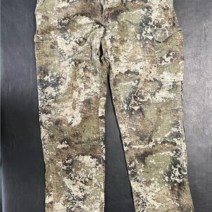 Red Head Size L/32 Camouflage Cargo Pants